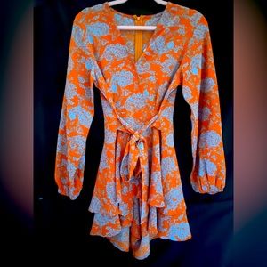 Super cute romper blouse size small no tags, never worn